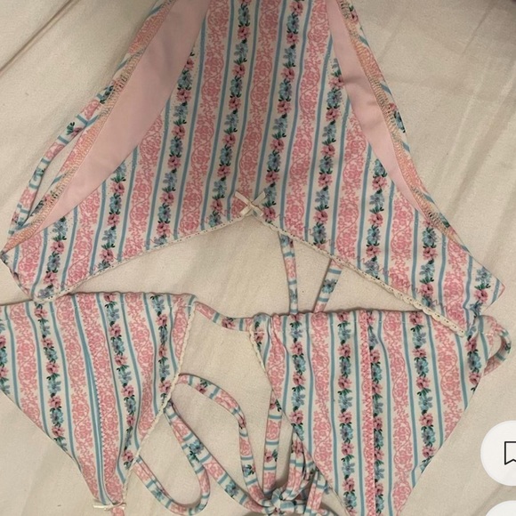 COPY - COPY - COPY - Frankies bikini - Picture 4 of 5